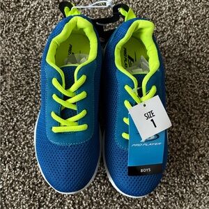 Pro Player Kids Sneakers in Blue and Neon Green